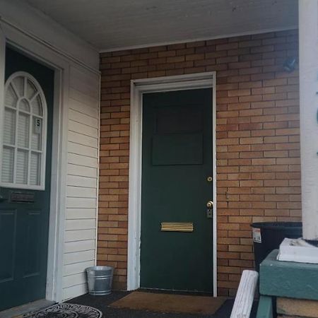E. Michigan Walk Up Furnished 2 Bedroom Apt Lansing Exteriör bild