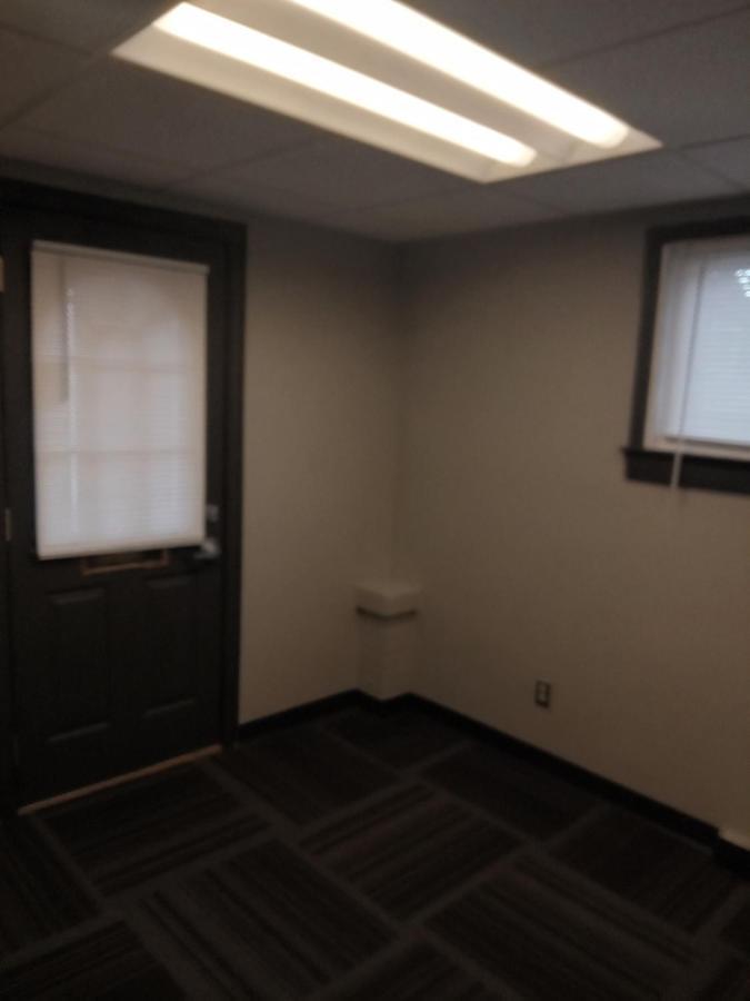 E. Michigan Walk Up Furnished 2 Bedroom Apt Lansing Exteriör bild