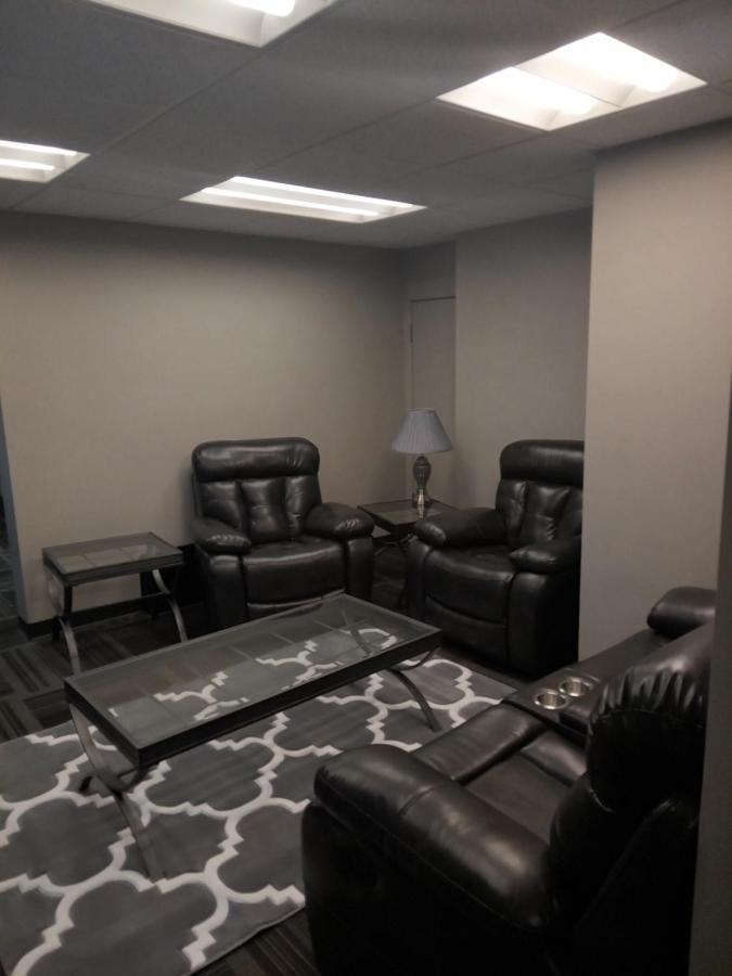 E. Michigan Walk Up Furnished 2 Bedroom Apt Lansing Exteriör bild