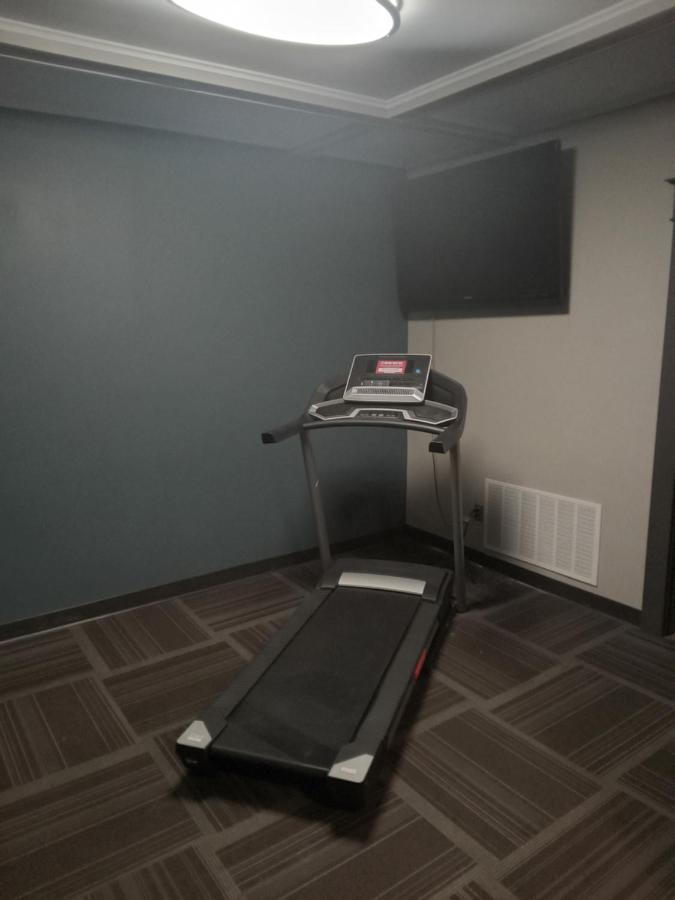 E. Michigan Walk Up Furnished 2 Bedroom Apt Lansing Exteriör bild